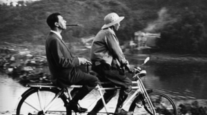 Le Monocle Rit Jaune